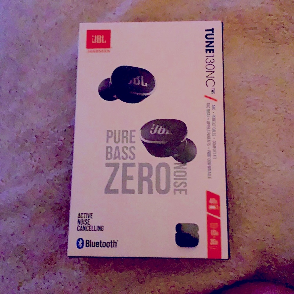 Eat buds new never used